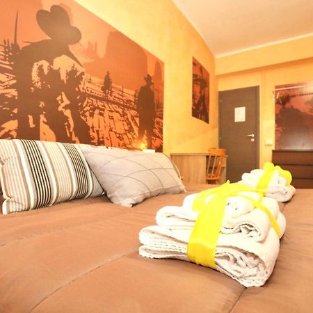 Movie Home Guesthouse ローマ エクステリア 写真